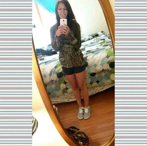 Meet your Posher, Tarah